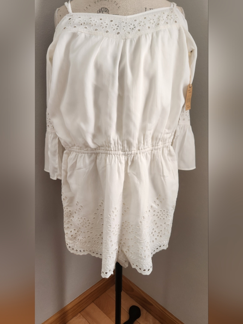 American Eagle Outfitters White Eyelet Off-Shoulder Romper In Size Small